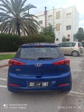 voiture Hyundai i20 . presque neuve, bien entretenue, première main