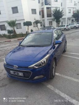 voiture Hyundai i20 . presque neuve, bien entretenue, première main complet