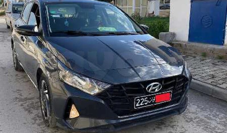 A vendre hyundai i20 essence 5cv voiture économique, propre et puissante complet