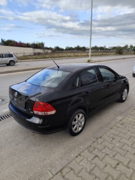 Polo Sedan High Line 1.4