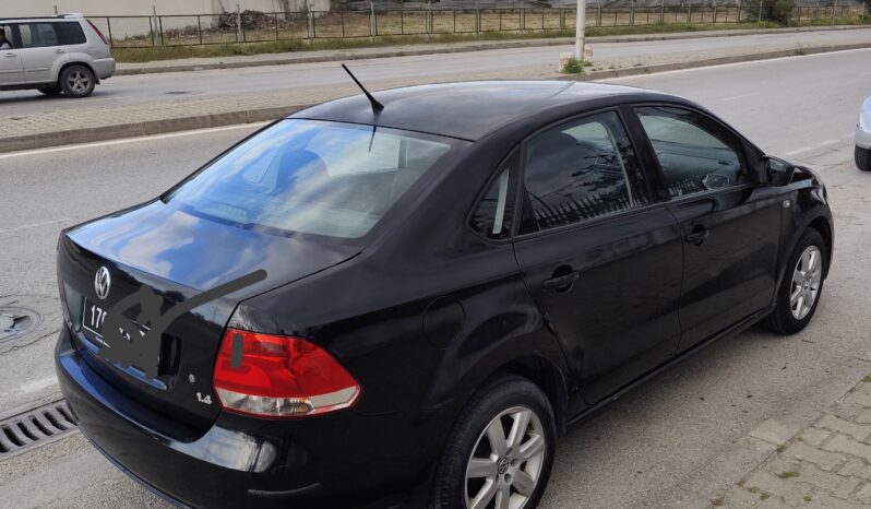 Polo Sedan High Line 1.4 complet