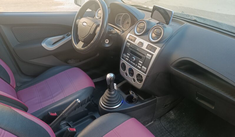 Ford Festa Essence 5 CV complet